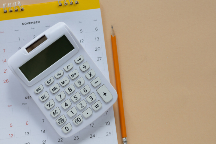 ホワイトニングの費用と通院回数のイメージ