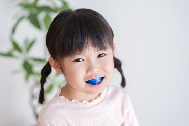 プレオルソを装着した子ども